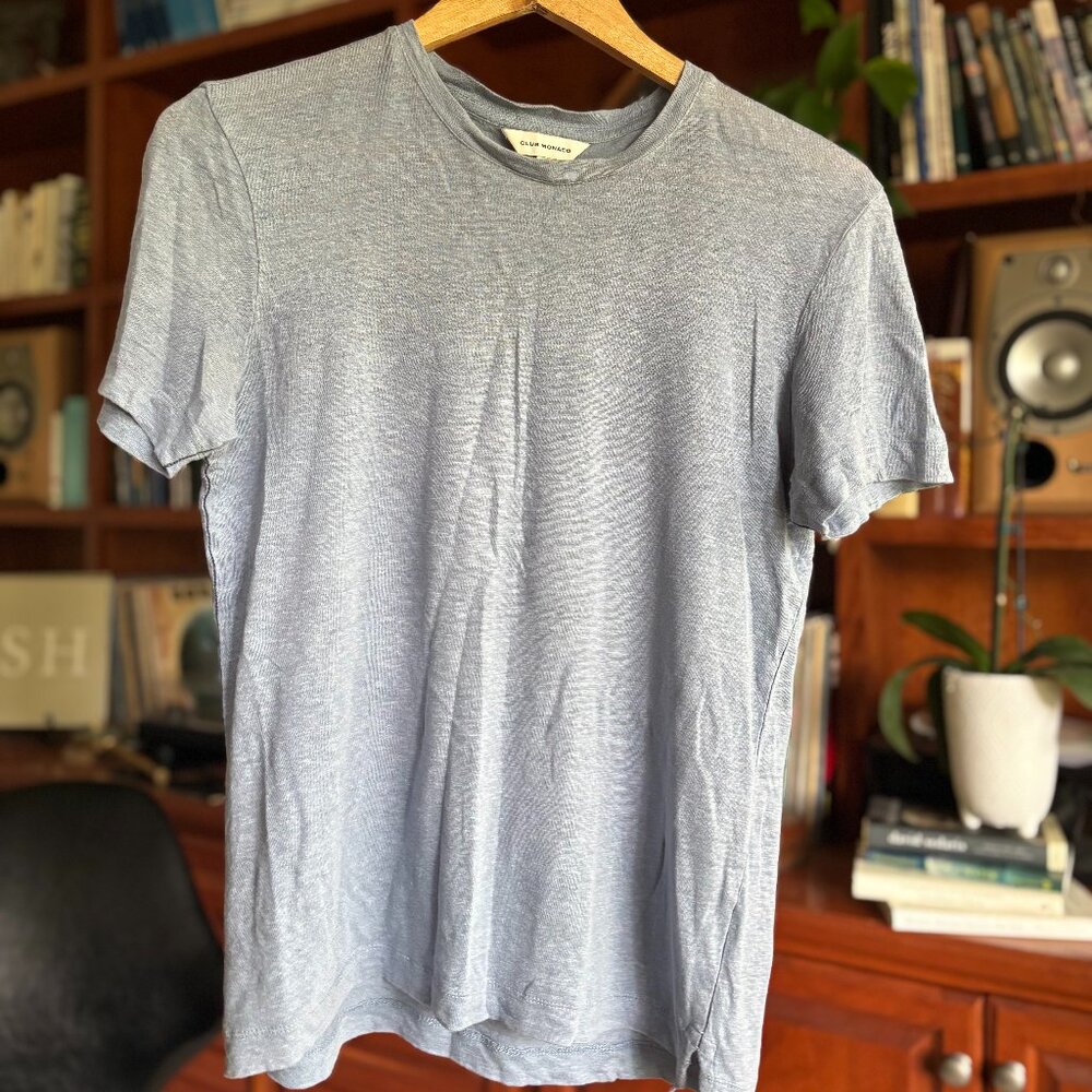 Club Monaco Raglan T-Shirt – Heathered Light Blue (Size Small)
